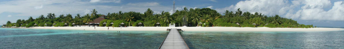 Maldives banner Small island shoreline with beach.jpg