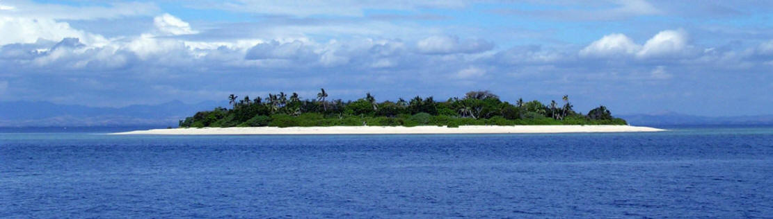 https://upload.wikimedia.org/wikipedia/commons/b/ba/Island_near_Fiji.jpg