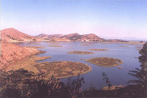 File:Loktak Lake.jpg